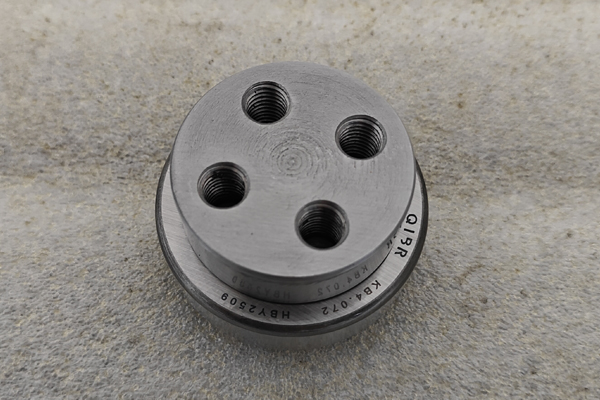 Подшипник с комбинированным болтом KB4.072